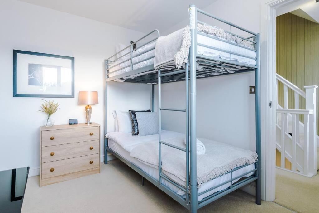 Stylish Townhouse Chester City Centre With Parking Exterior foto