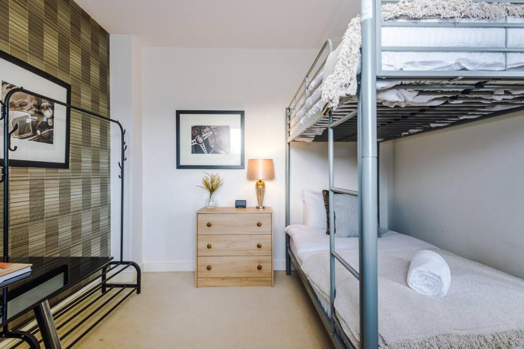 Stylish Townhouse Chester City Centre With Parking Exterior foto
